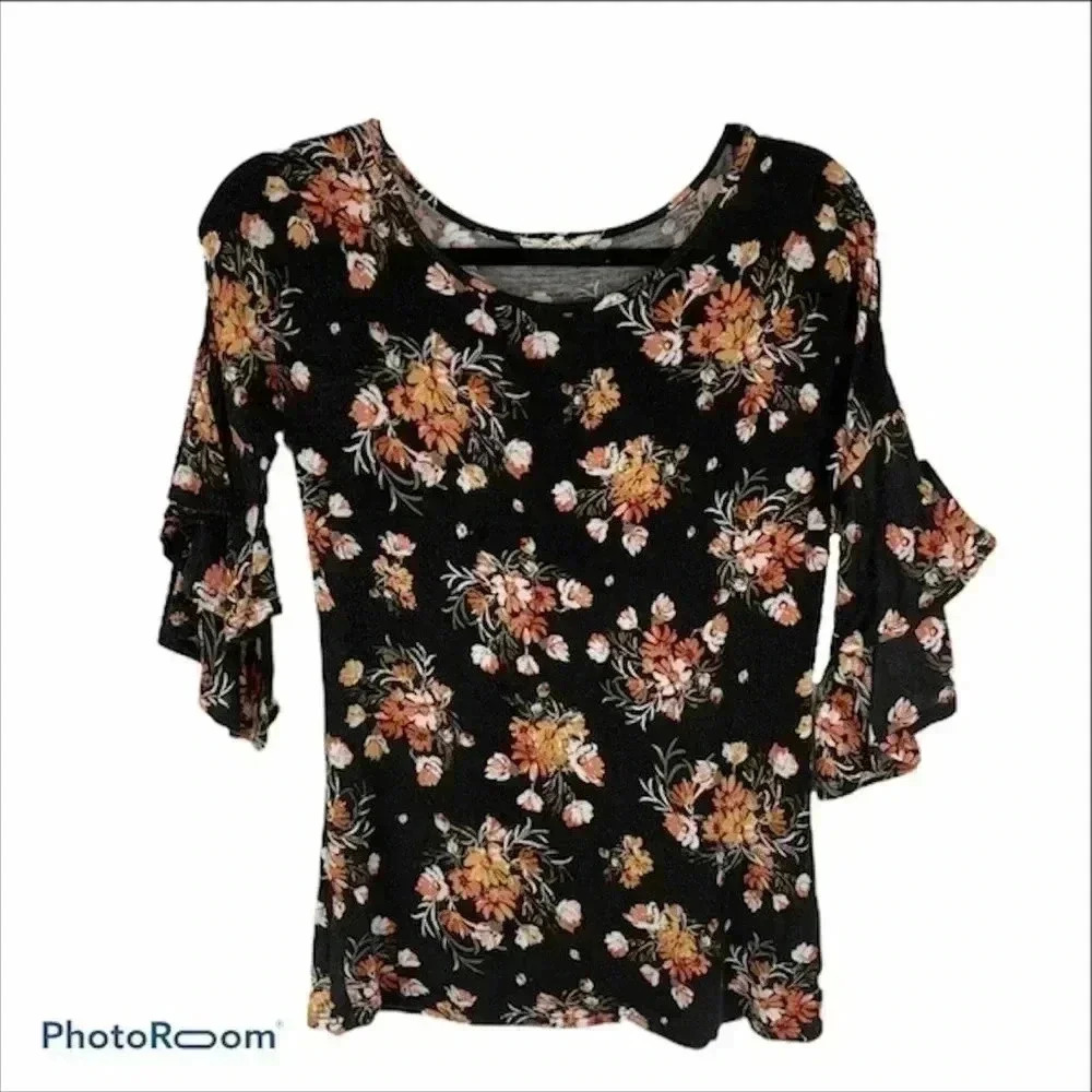 No Comment Flared Sleeve Flower Top